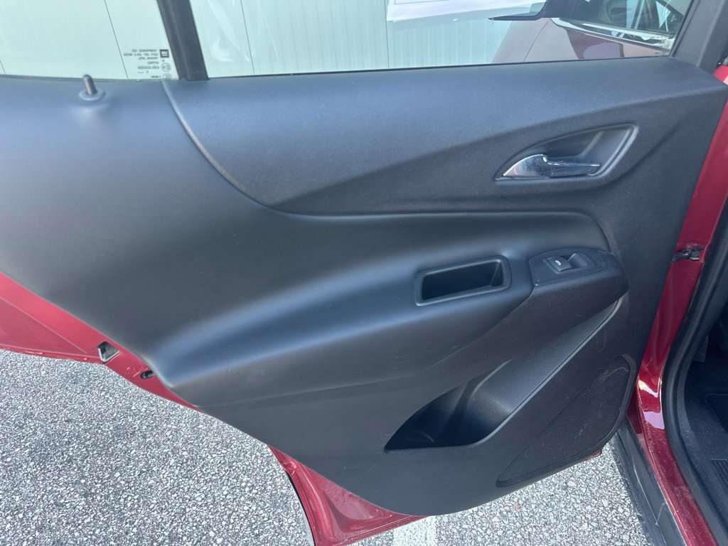 Used 2018 Chevrolet Equinox LT AWD/4WD image 17