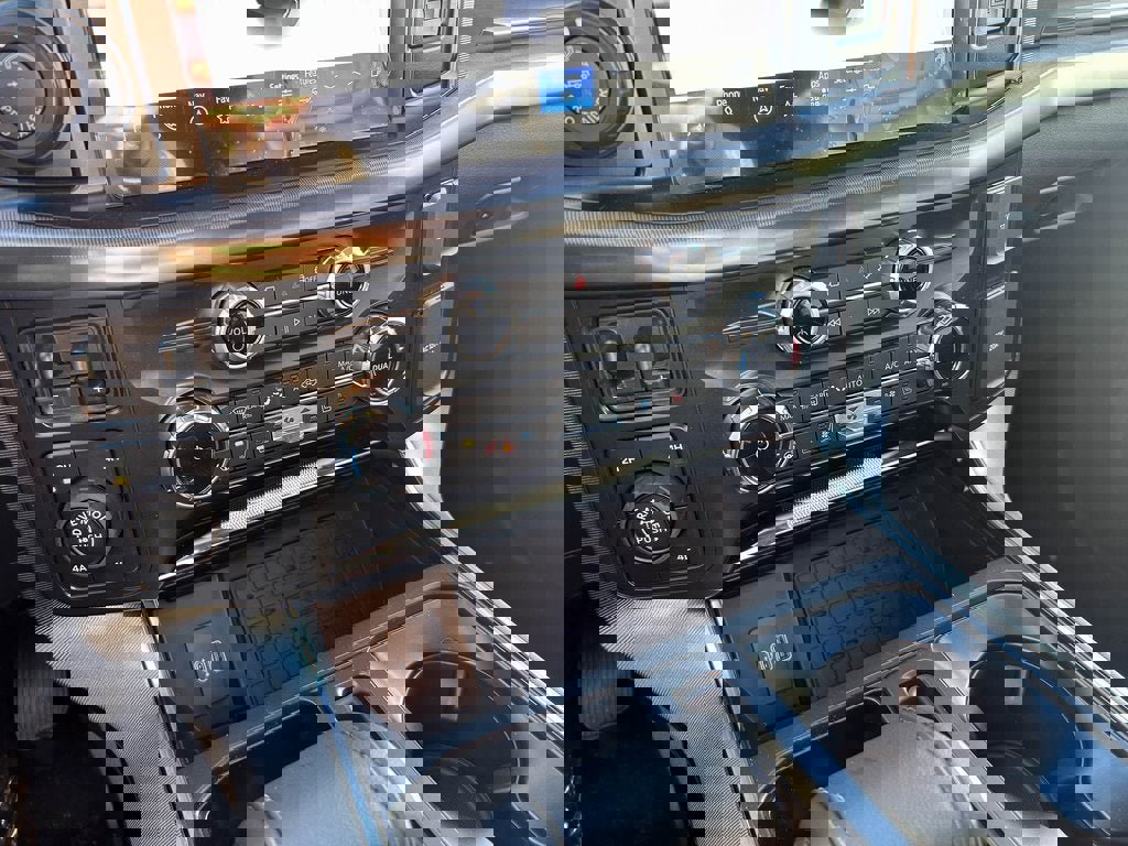 New 2025 Ford F150 Platinum image 27