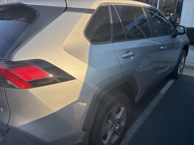 Used 2022 Toyota RAV4 XLE w/ Convenience Package image 21