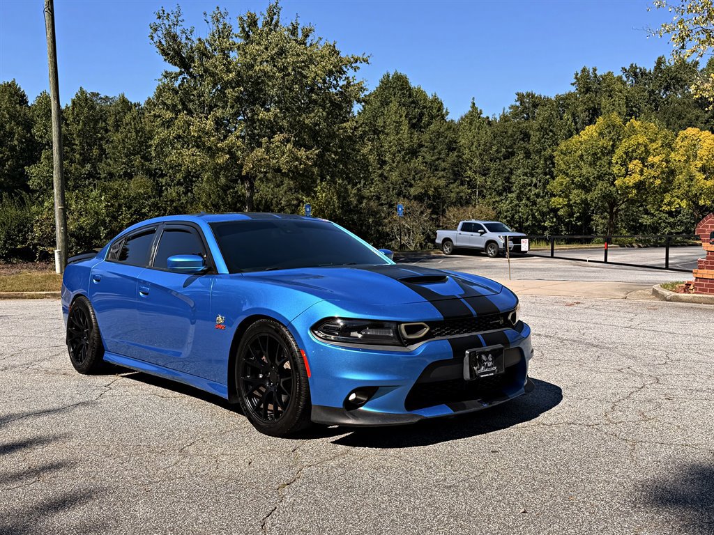Used 2019 Dodge Charger Scat Pack w/ Technology Group RWD image 3