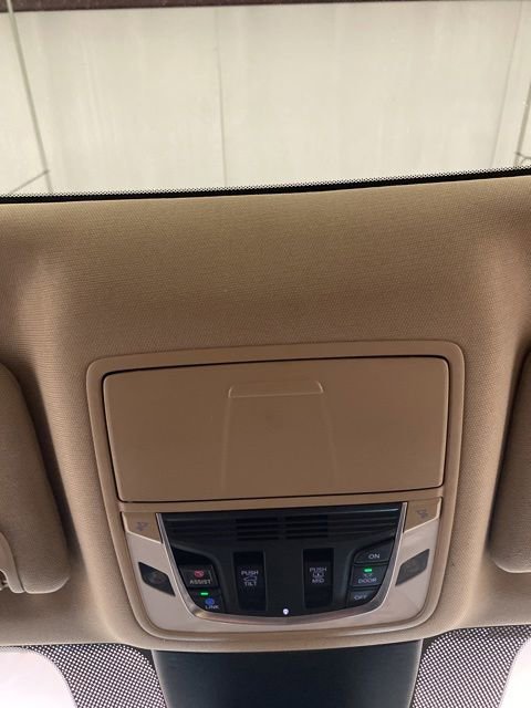 Used 2023 Acura MDX SH-AWD image 14