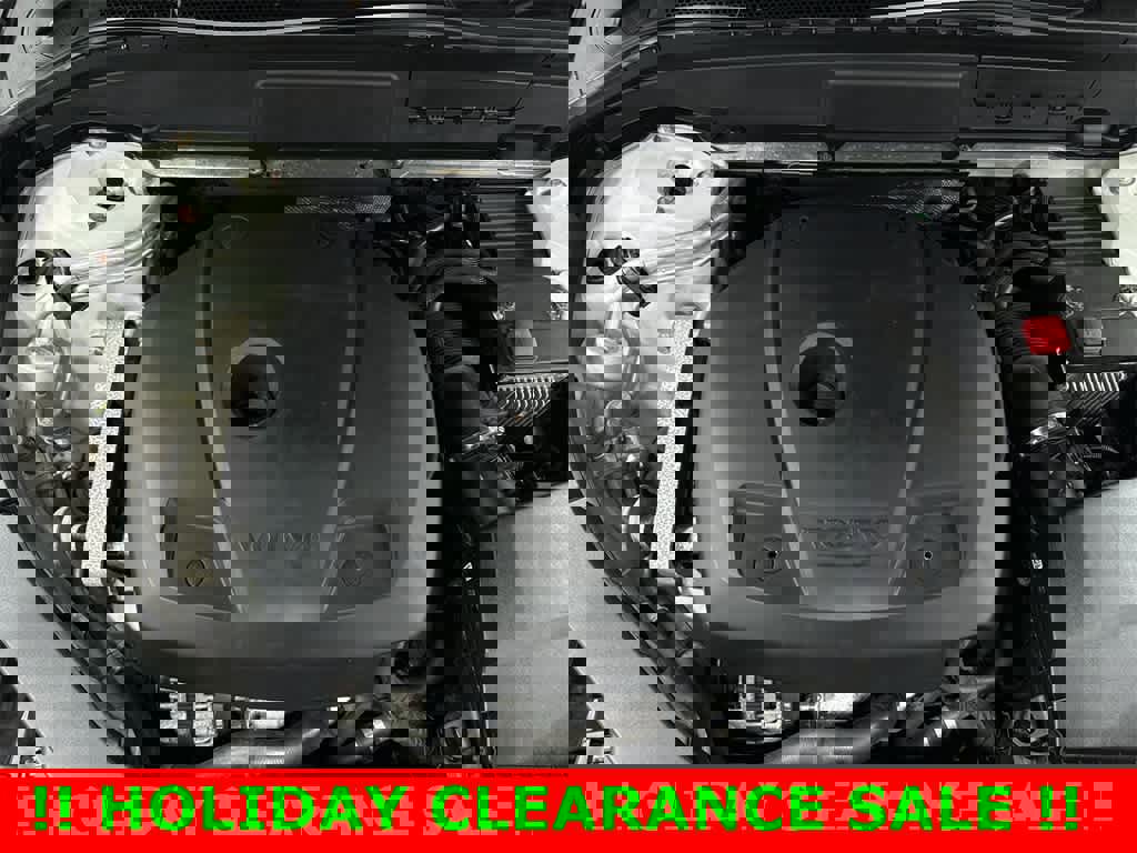 Used 2020 Volvo XC60 T5 Momentum image 11