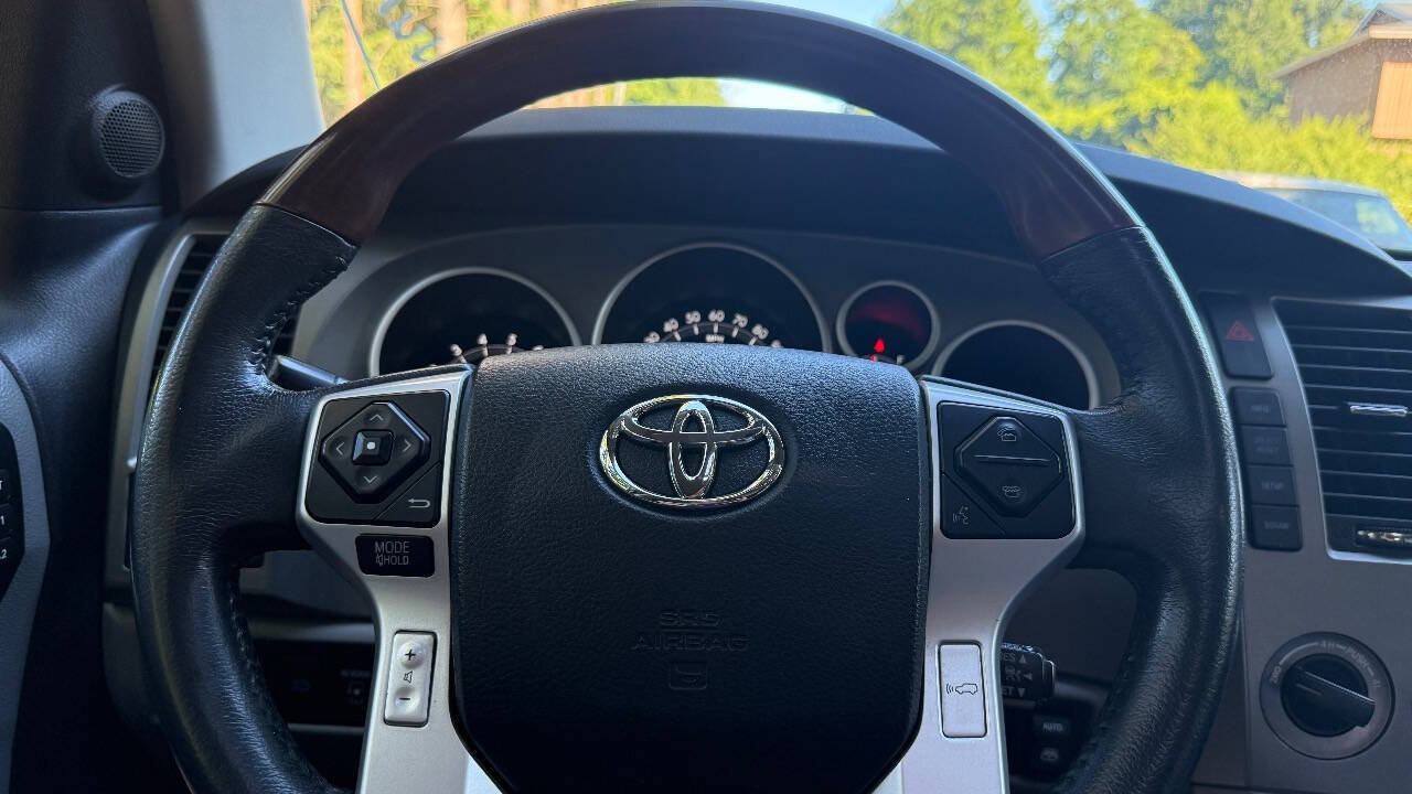 Used 2016 Toyota Sequoia Platinum AWD/4WD image 40