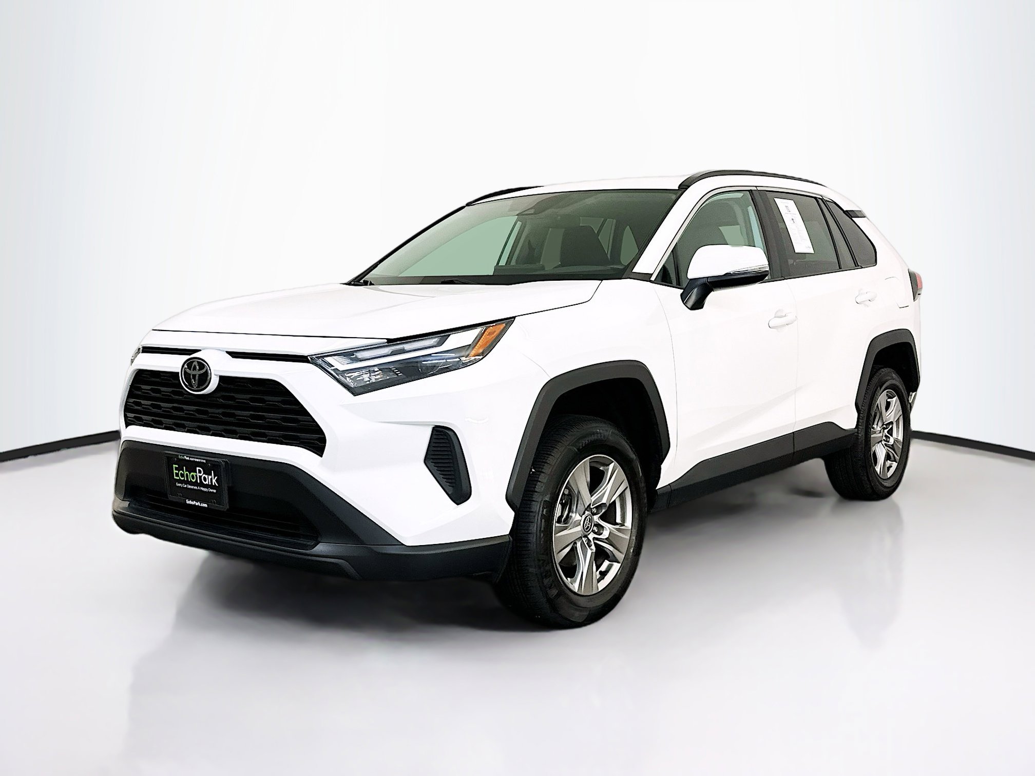 Used 2024 Toyota RAV4 XLE image 3