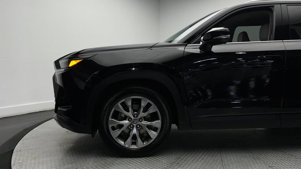 Used 2024 Toyota Grand Highlander AWD image 6