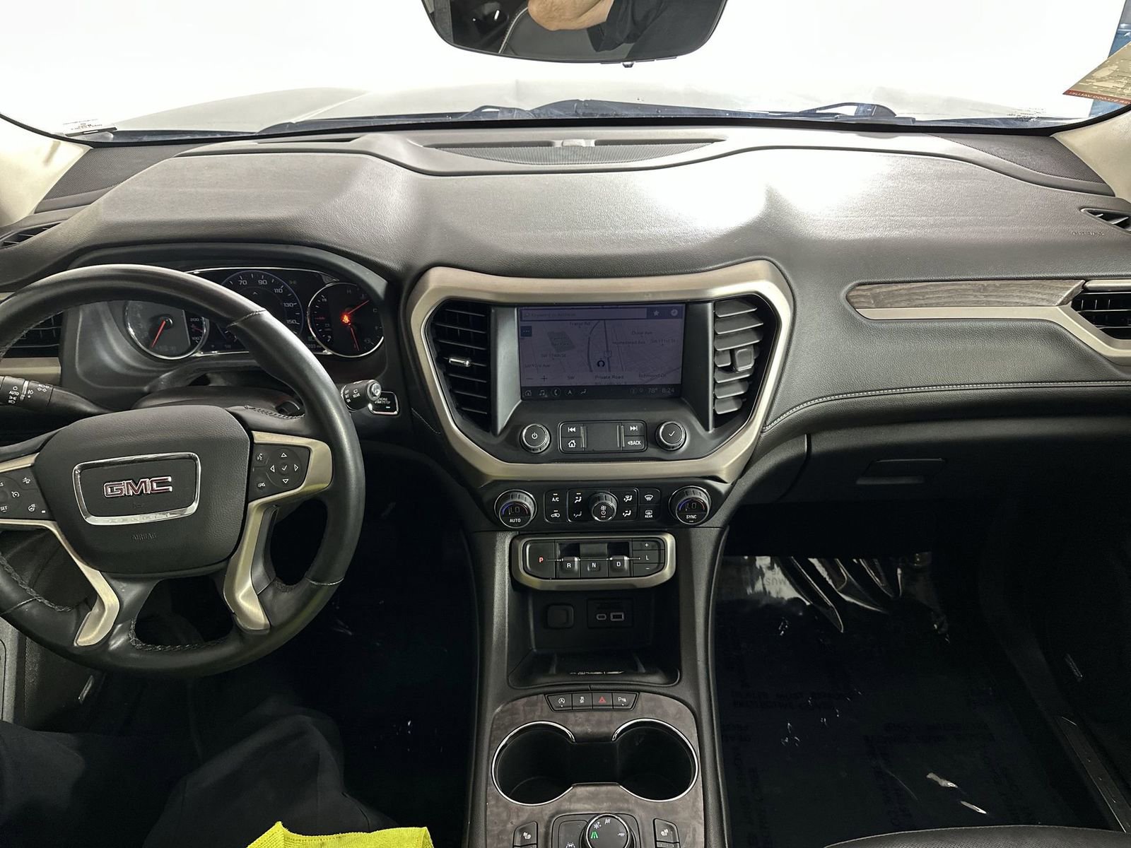 Used 2023 GMC Acadia Denali w/ Black Diamond Edition image 25