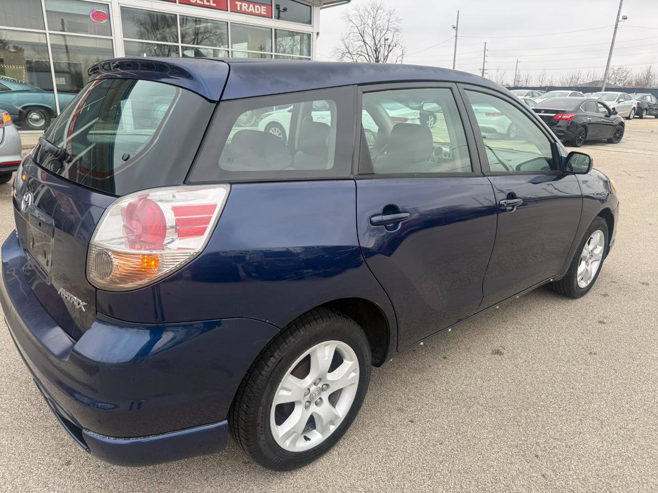 Used 2005 Toyota Matrix FWD image 5