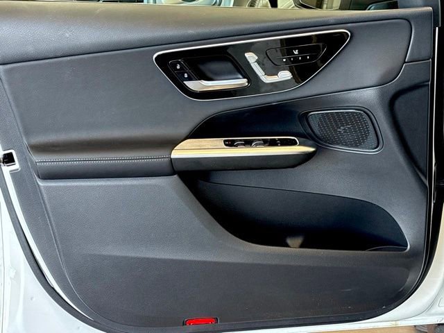 Used 2026 Mercedes-Benz GLC 300 4MATIC image 10