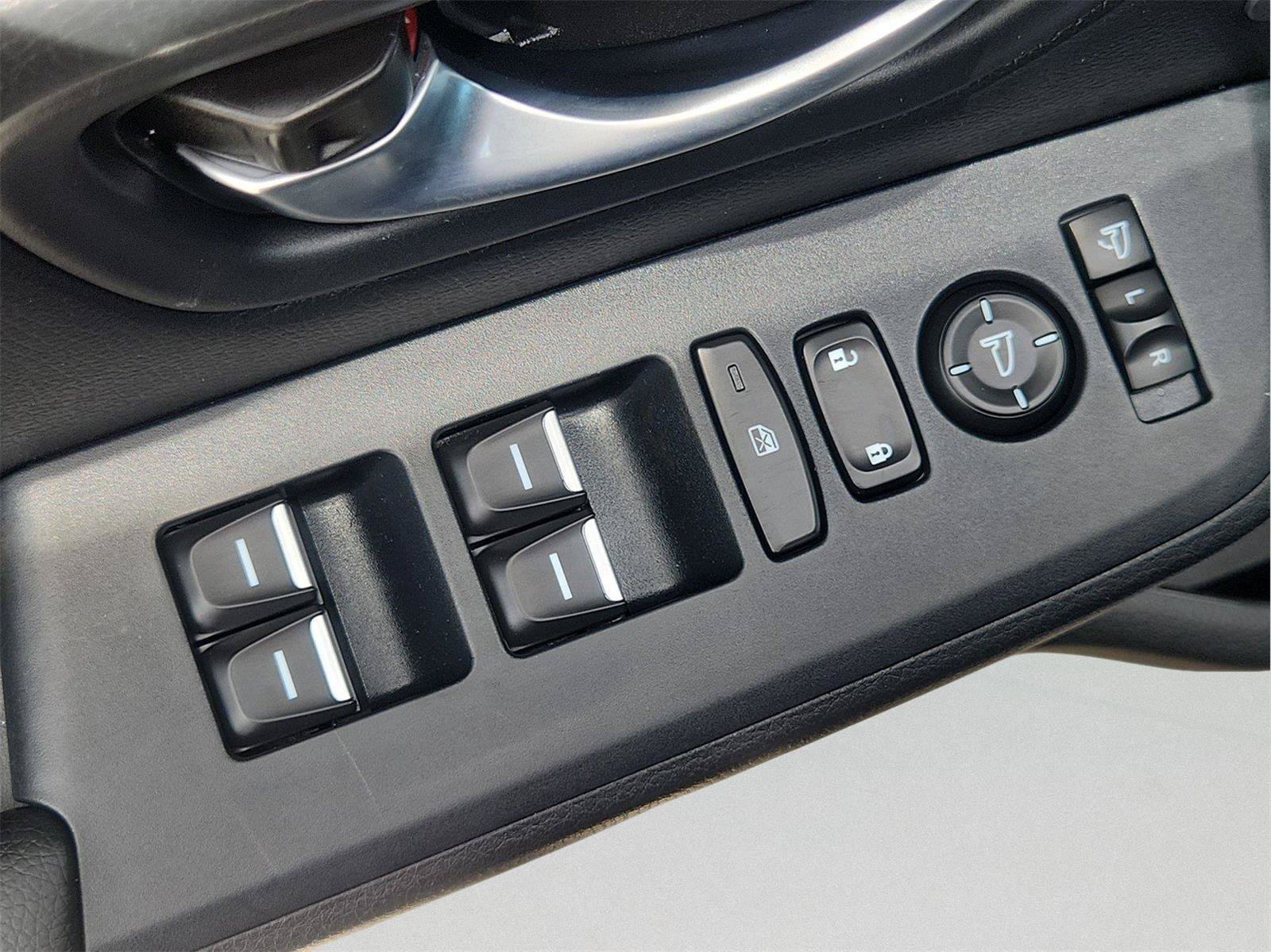 Used 2025 Honda Pilot Black Edition image 24
