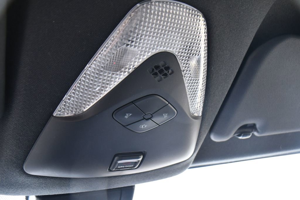 Used 2019 Toyota C-HR XLE FWD image 29