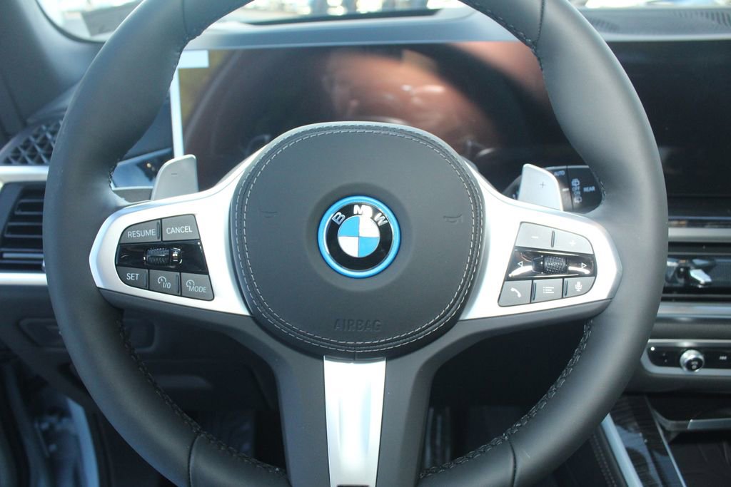 New 2026 BMW X5 xDrive50e image 13