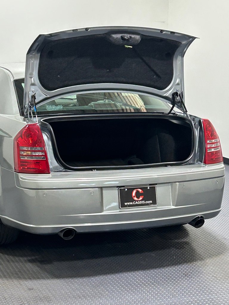 Used 2006 Chrysler 300 SRT8 image 13