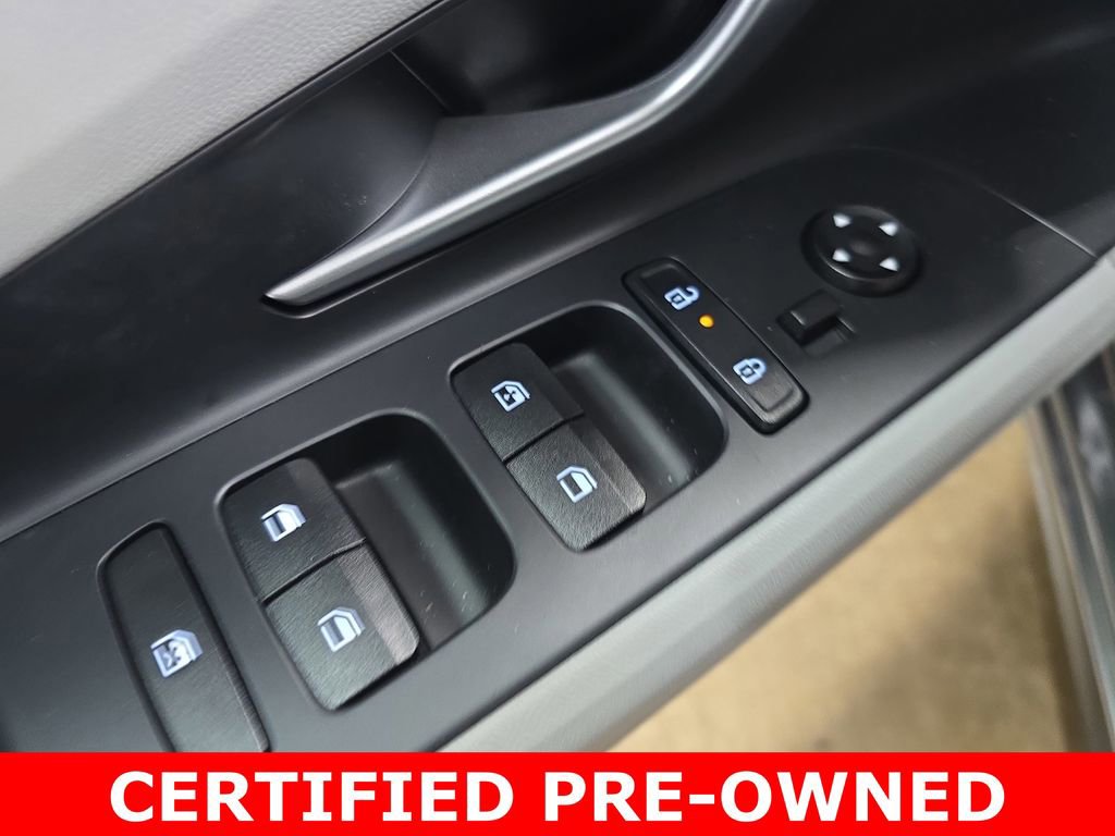 Certified 2025 Hyundai Elantra Limited image 28