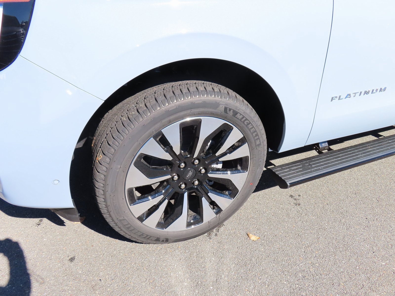 New 2025 Ford Expedition Platinum w/ Driver's Package image 8