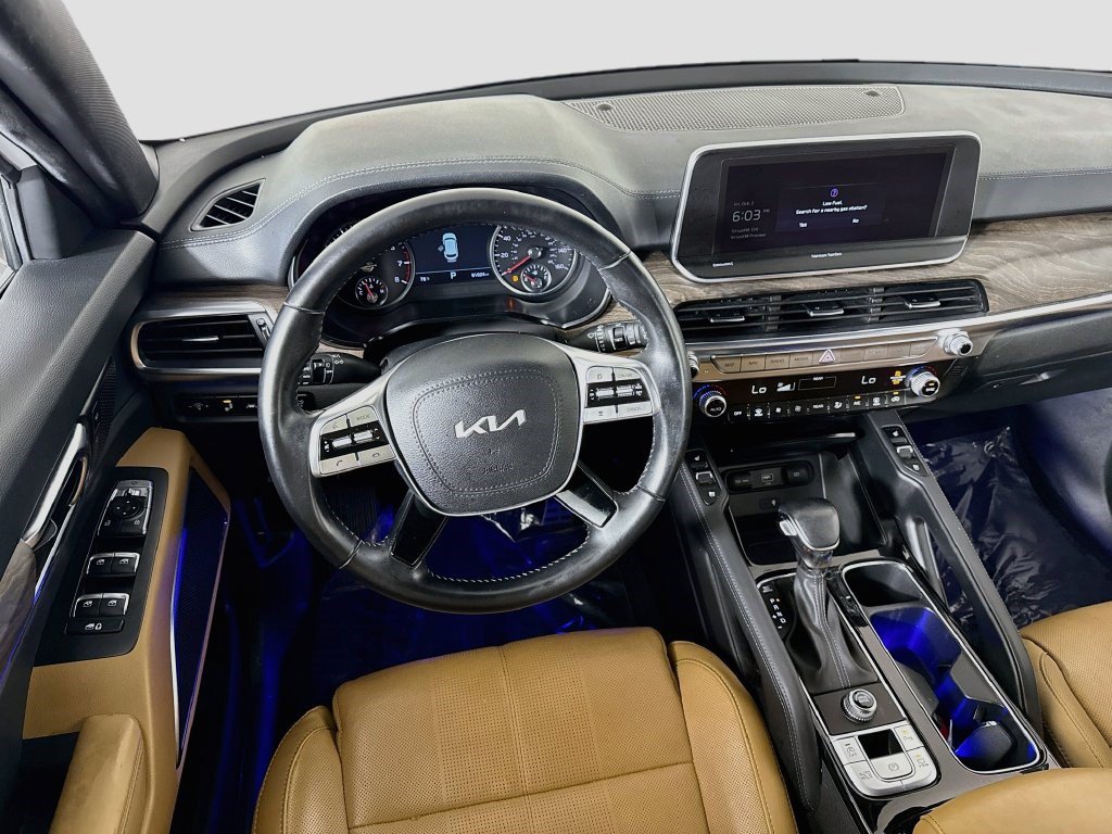 Used 2022 Kia Telluride SX w/ Towing Package FWD image 16