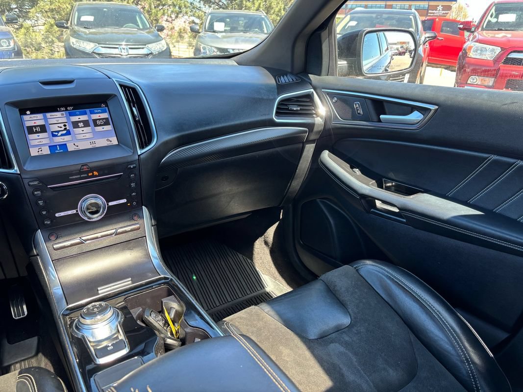 Used 2019 Ford Edge ST w/ Convenience Package AWD/4WD image 18