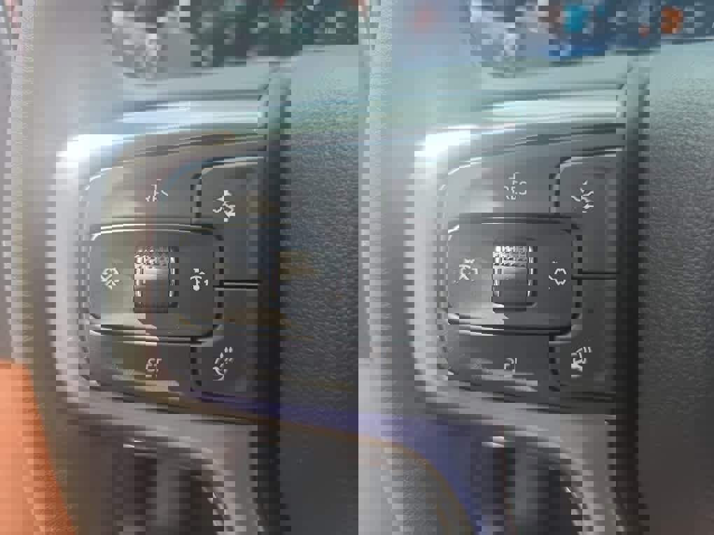 Used 2024 Chevrolet Silverado 1500 LTZ w/ LTZ Convenience Package II image 27