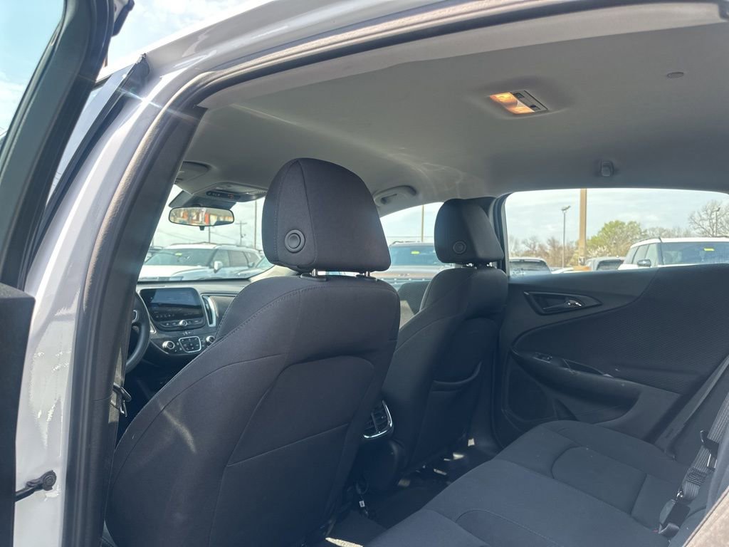 Used 2025 Chevrolet Malibu LT image 17