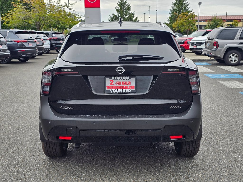 New 2027 Nissan Kicks SR AWD/4WD image 6