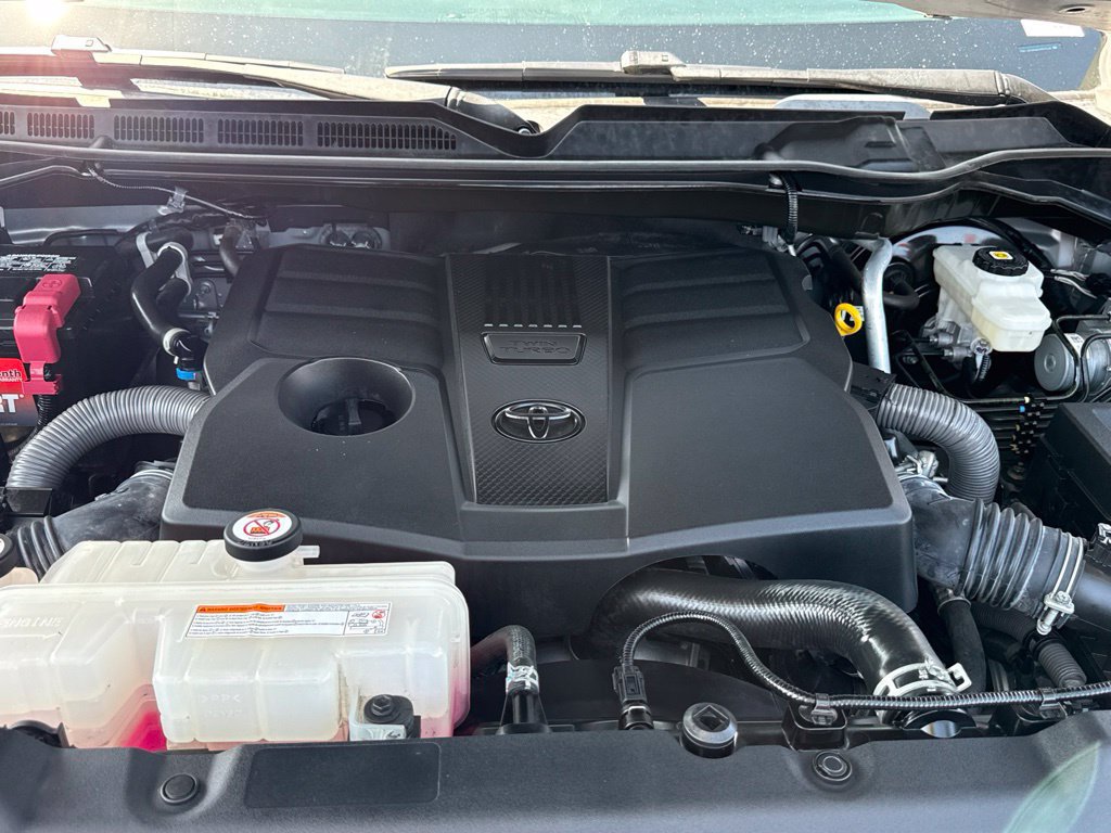 Used 2022 Toyota Tundra SR5 w/ Convenience Package RWD image 29