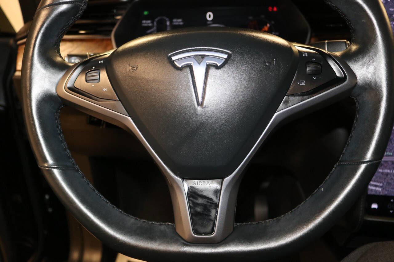 Used 2020 Tesla Model X image 53