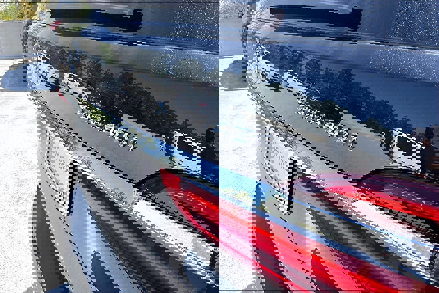 Used 2022 BMW X7 xDrive40i w/ Premium Package AWD/4WD image 10