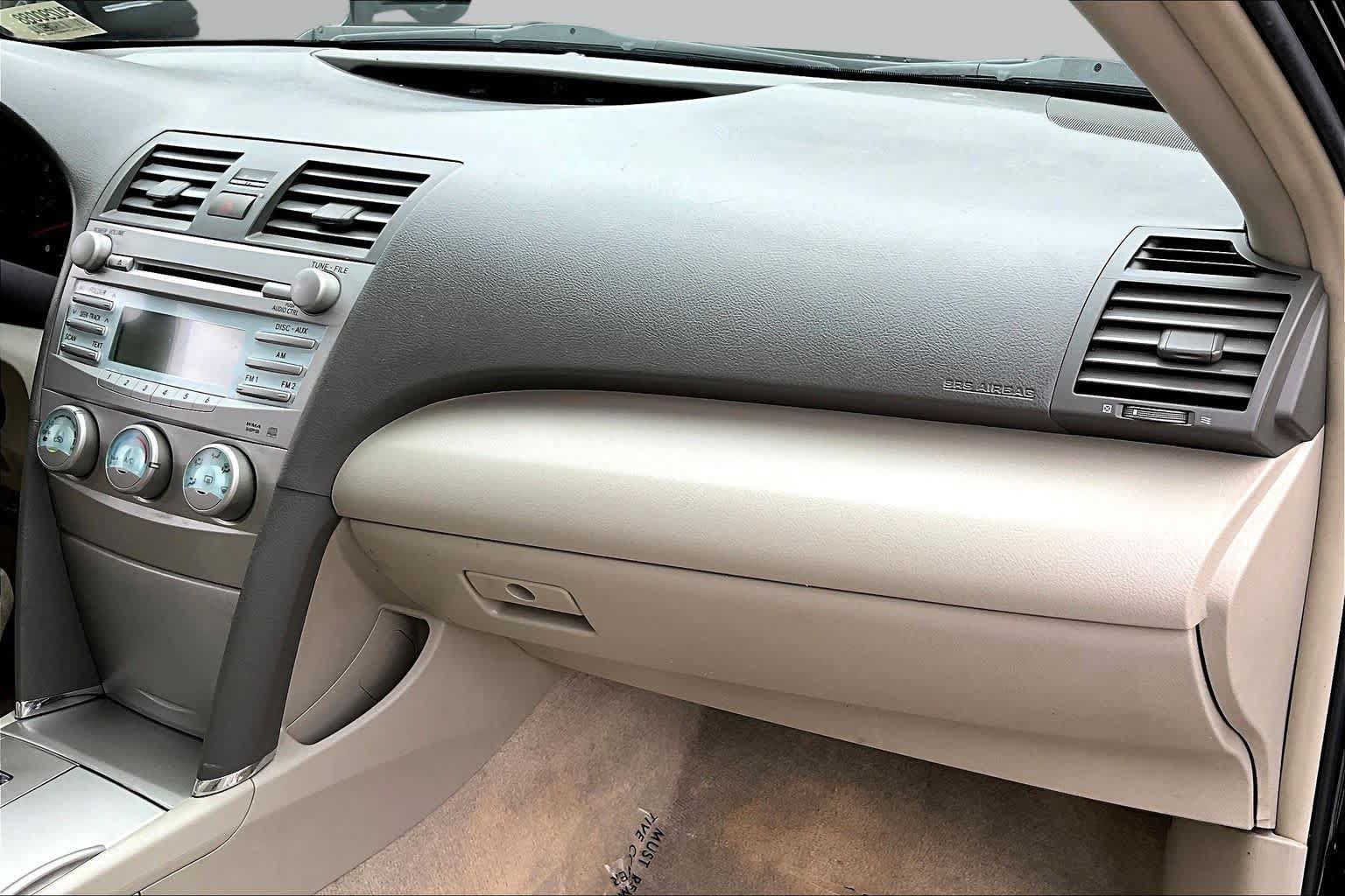 Used 2009 Toyota Camry LE FWD image 17