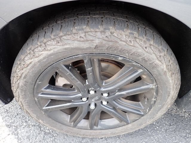 Certified 2024 Ford Edge ST-Line AWD/4WD image 10