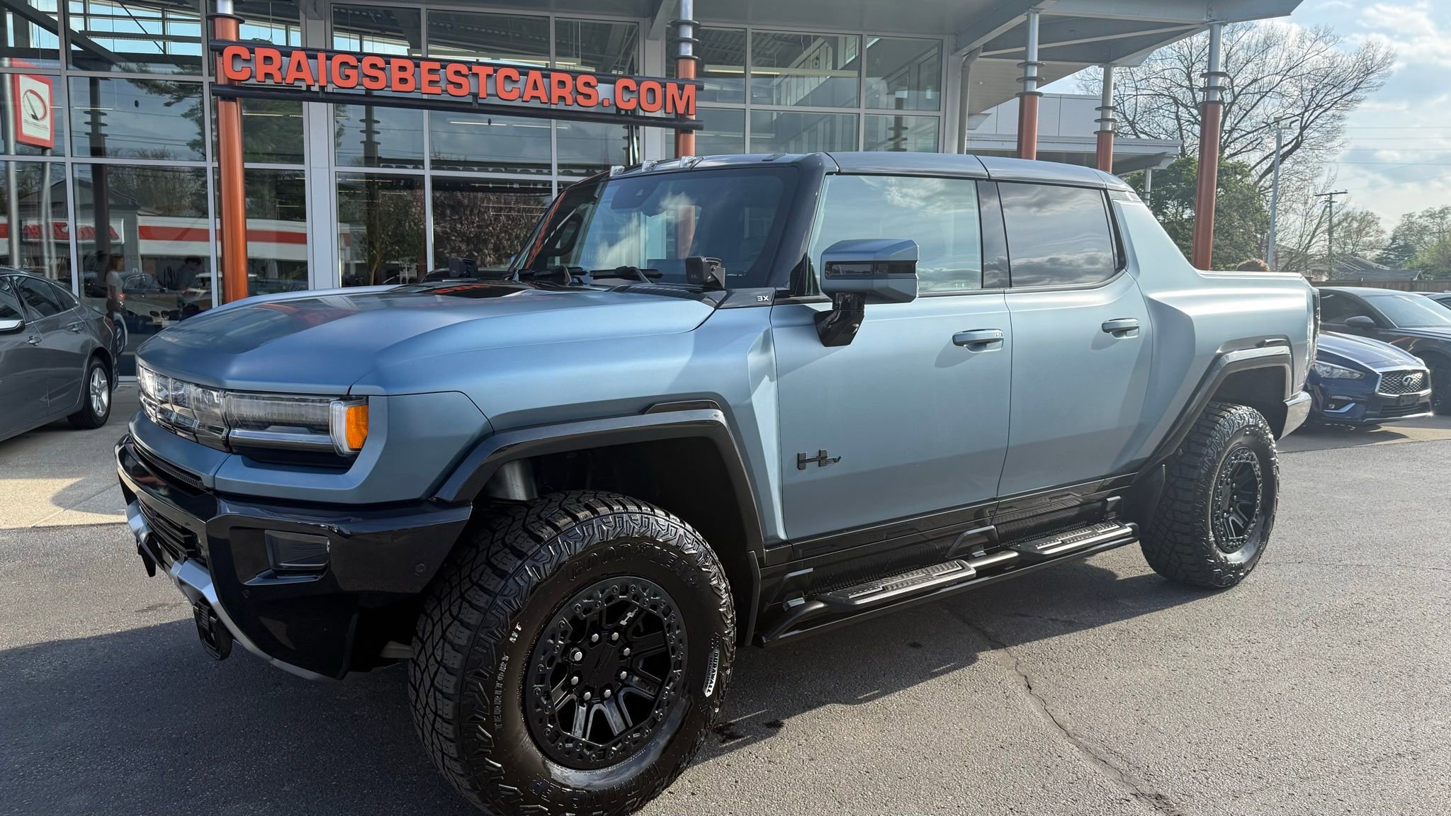 Used 2024 GMC Hummer EV 3X w/ Omega Edition AWD/4WD image 2