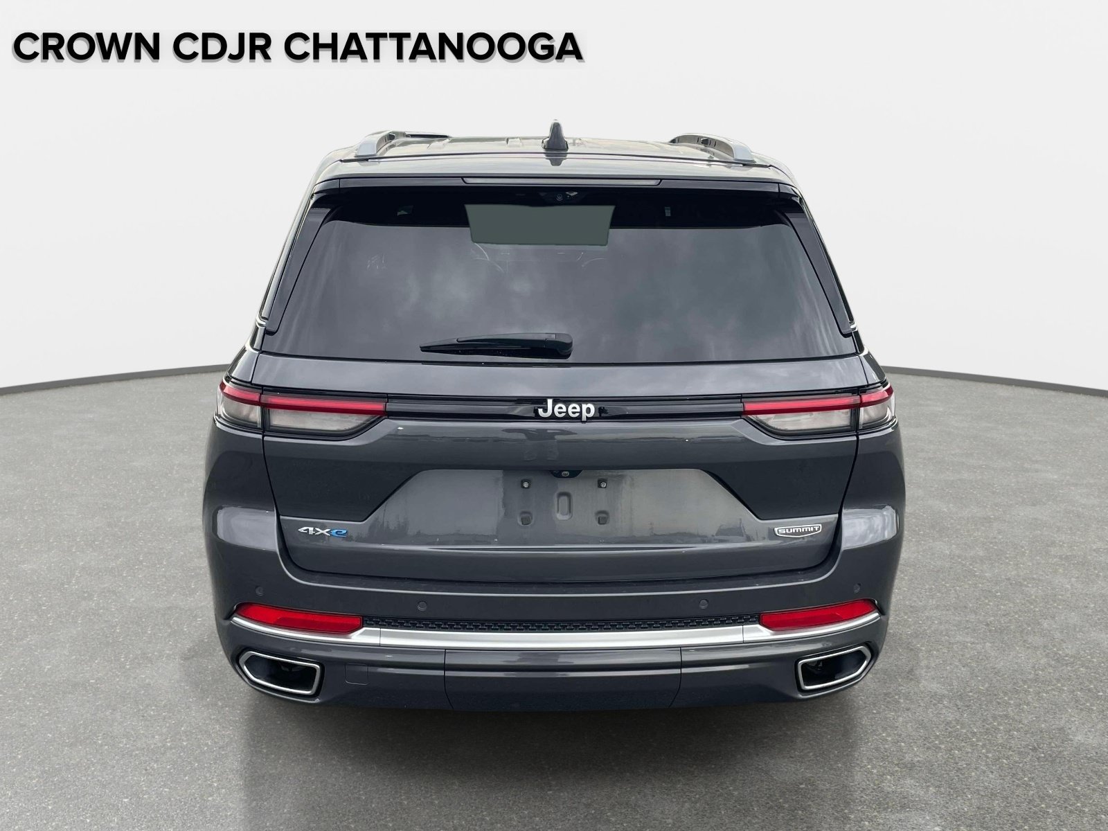 Used 2022 Jeep Grand Cherokee Summit w/ Advanced Protech Group IV AWD/4WD image 5