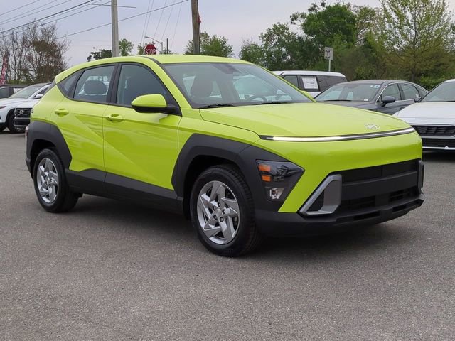 Certified 2024 Hyundai Kona SE image 3