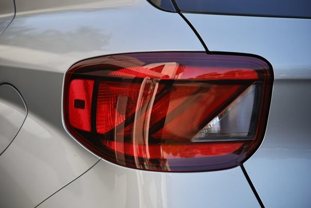 Used 2025 Hyundai Venue SEL FWD image 9