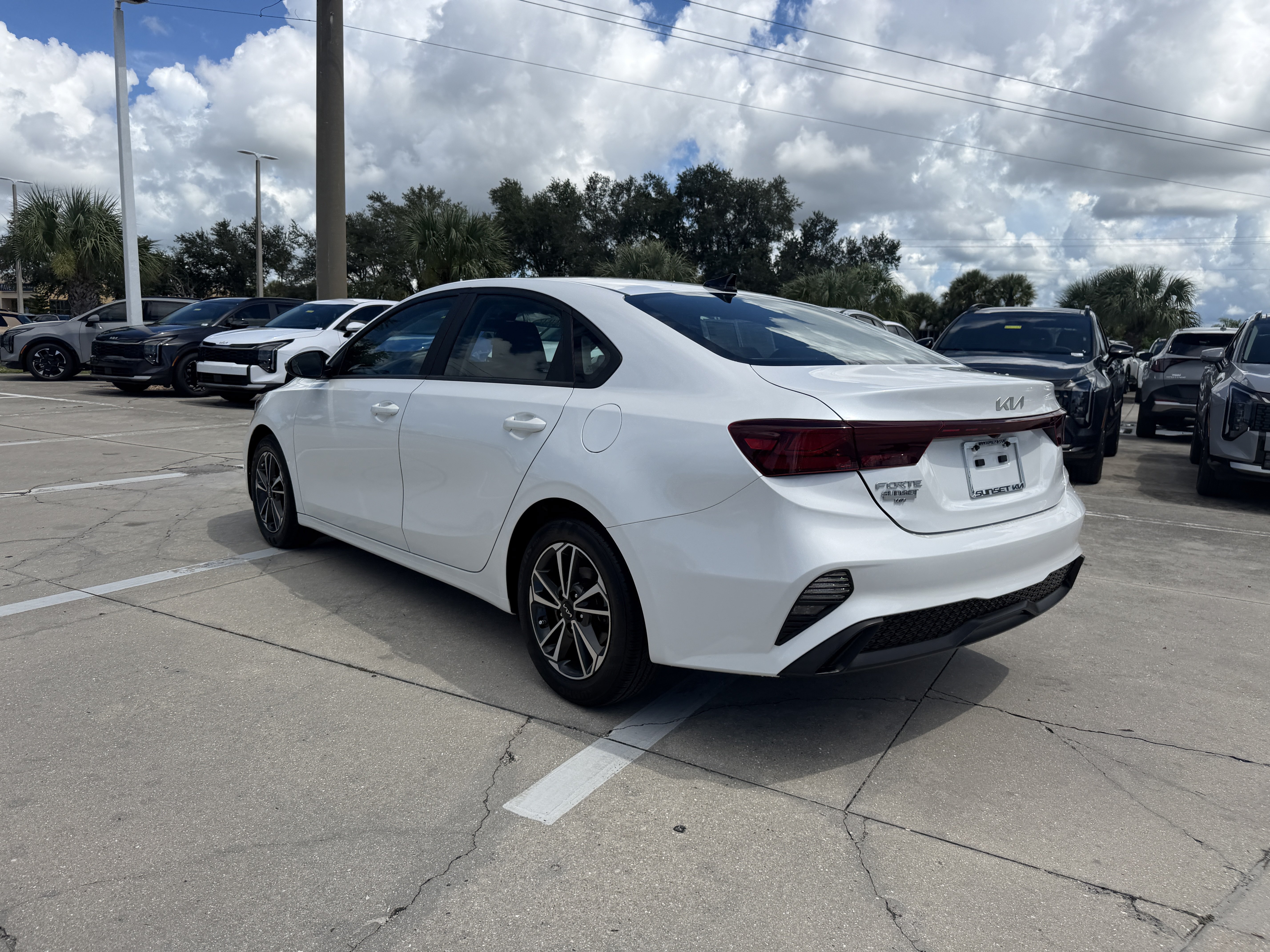 Certified 2023 Kia Forte LXS w/ LXS Technology Package FWD image 6