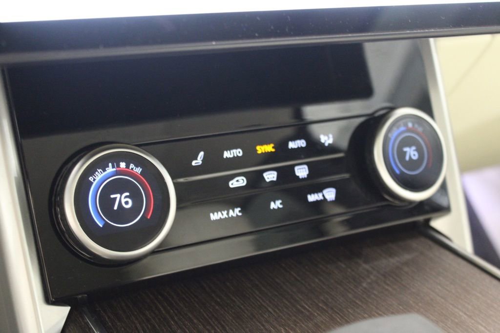 Used 2023 Land Rover Range Rover SE image 32