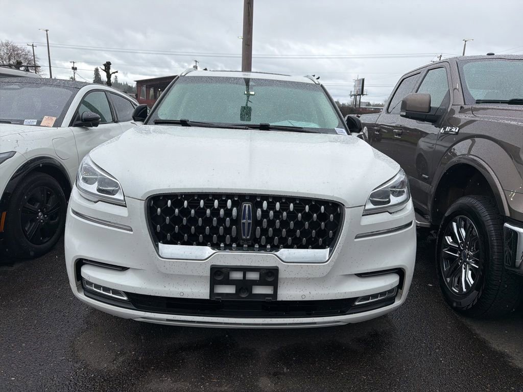 Used 2023 Lincoln Aviator Grand Touring w/ Equipment Group 301A image 2