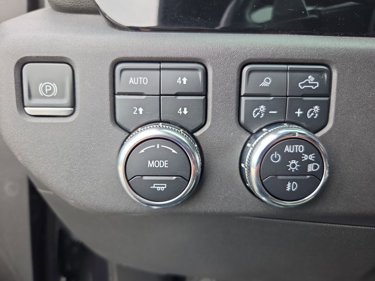 Used 2022 GMC Sierra 1500 SLT w/ SLT Premium Plus Package AWD/4WD image 29