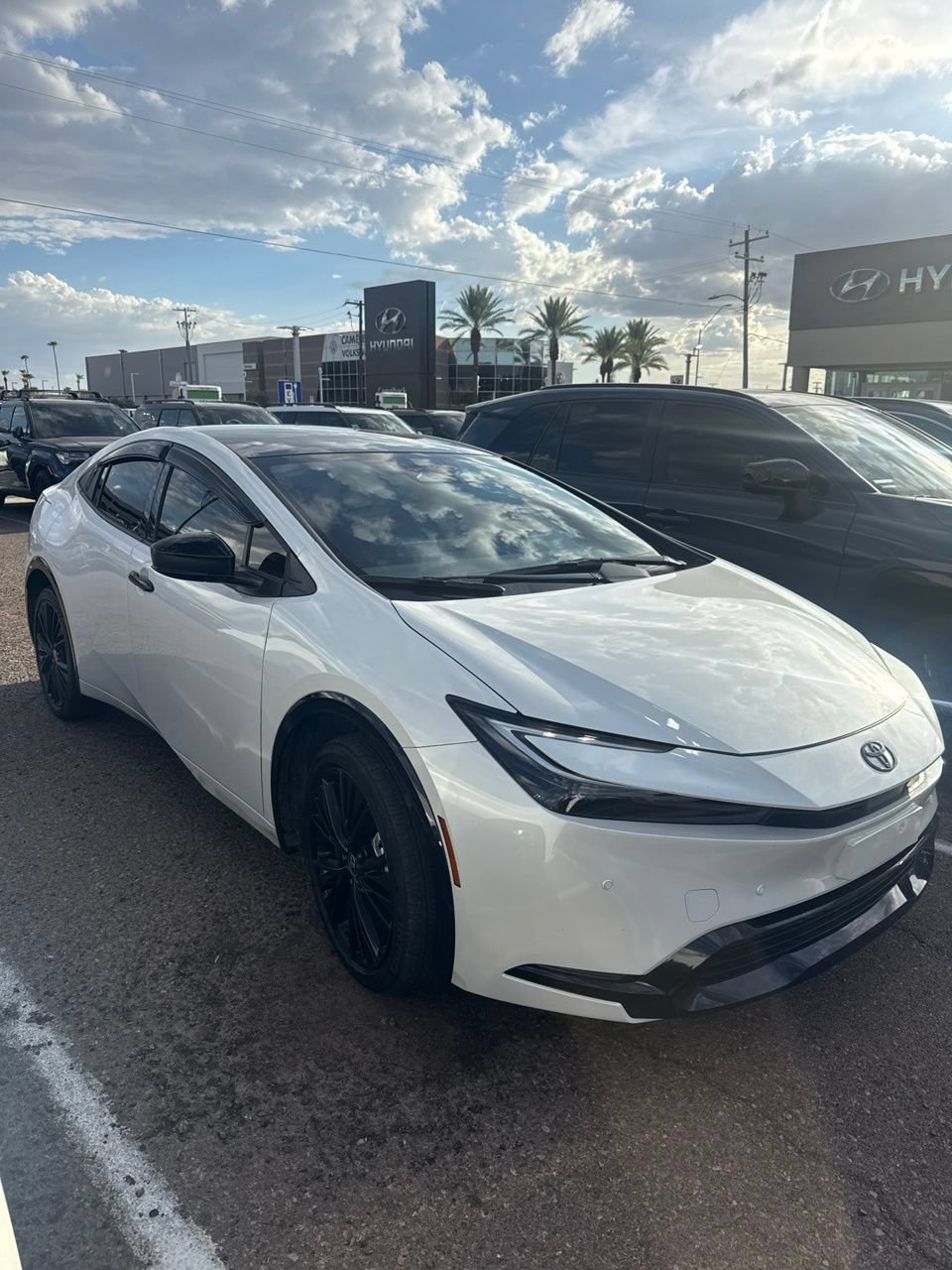 Used 2026 Toyota Prius Plug-In Hybrid FWD image 3