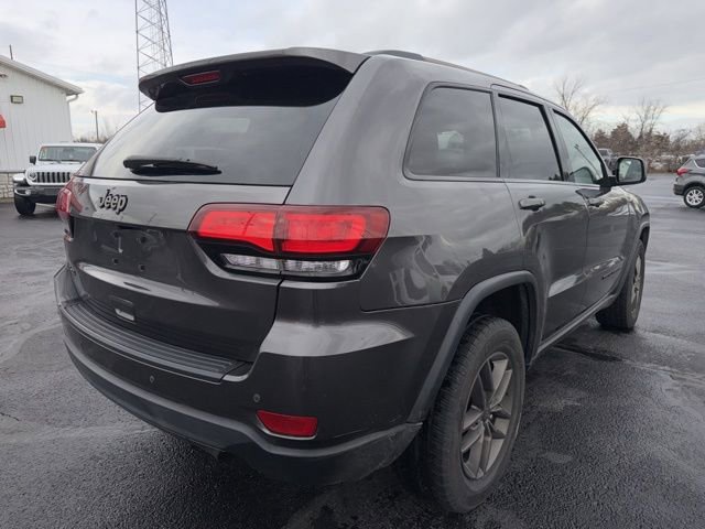 Used 2017 Jeep Grand Cherokee Laredo image 7