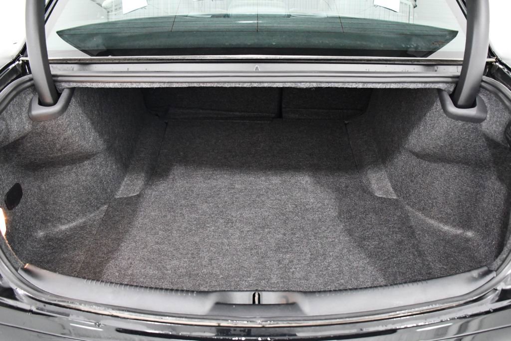 Used 2023 Chrysler 300 C RWD image 22