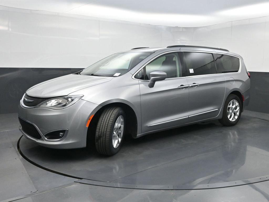 Used 2017 Chrysler Pacifica Touring-L w/ Tire & Wheel Group image 22