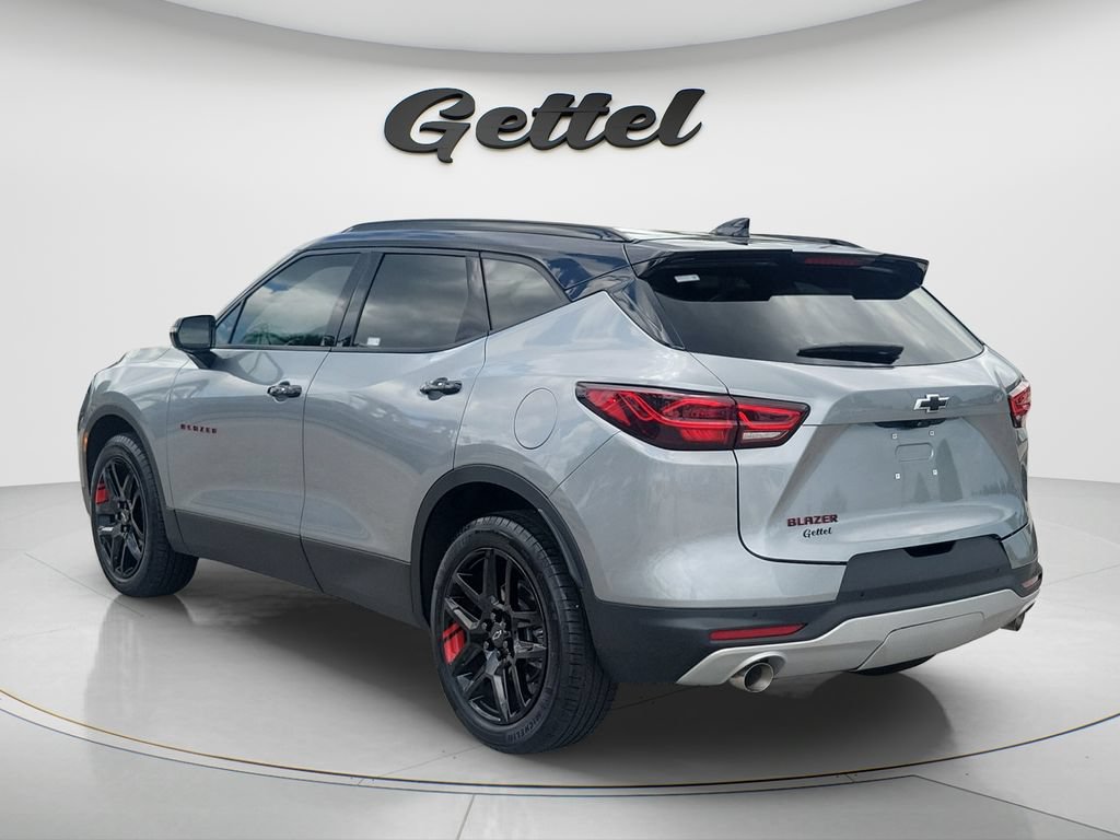 Used 2025 Chevrolet Blazer LT w/ Sound & Technology Package FWD image 7