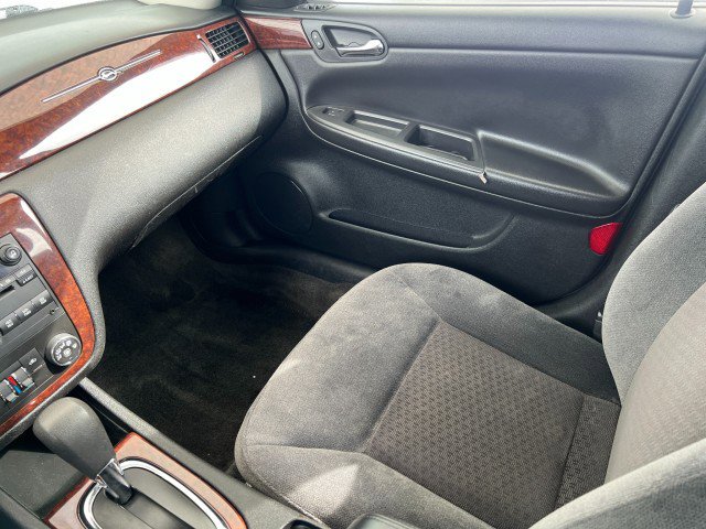 Used 2011 Chevrolet Impala LT image 18