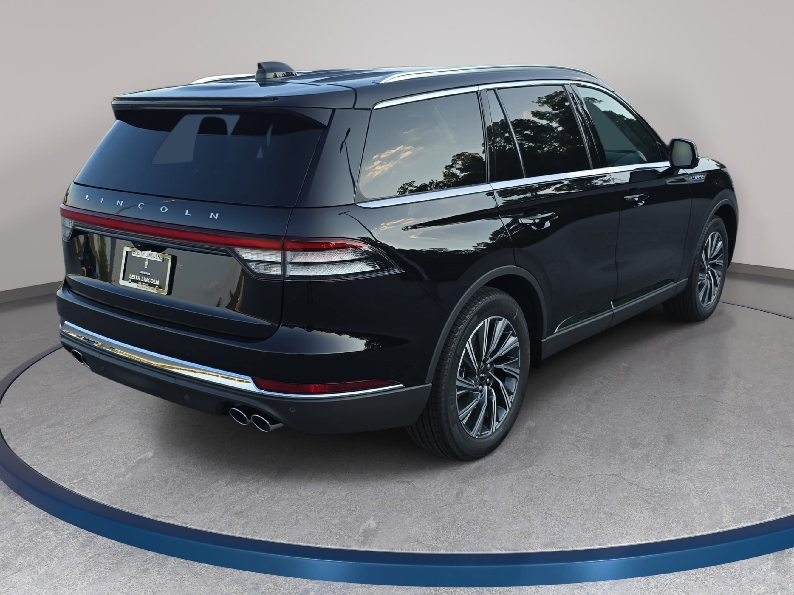 New 2026 Lincoln Aviator 2WD image 5
