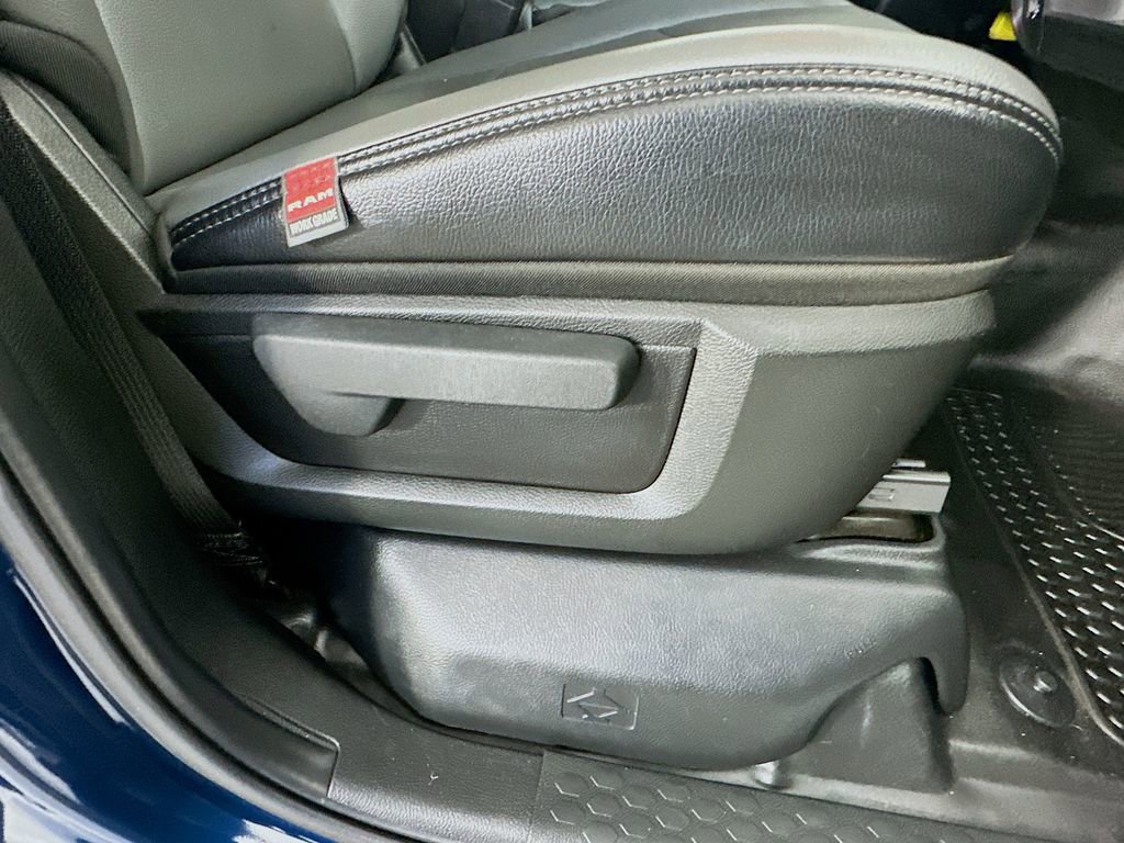 Used 2023 RAM 5500 Tradesman w/ Chrome Appearance Group image 20