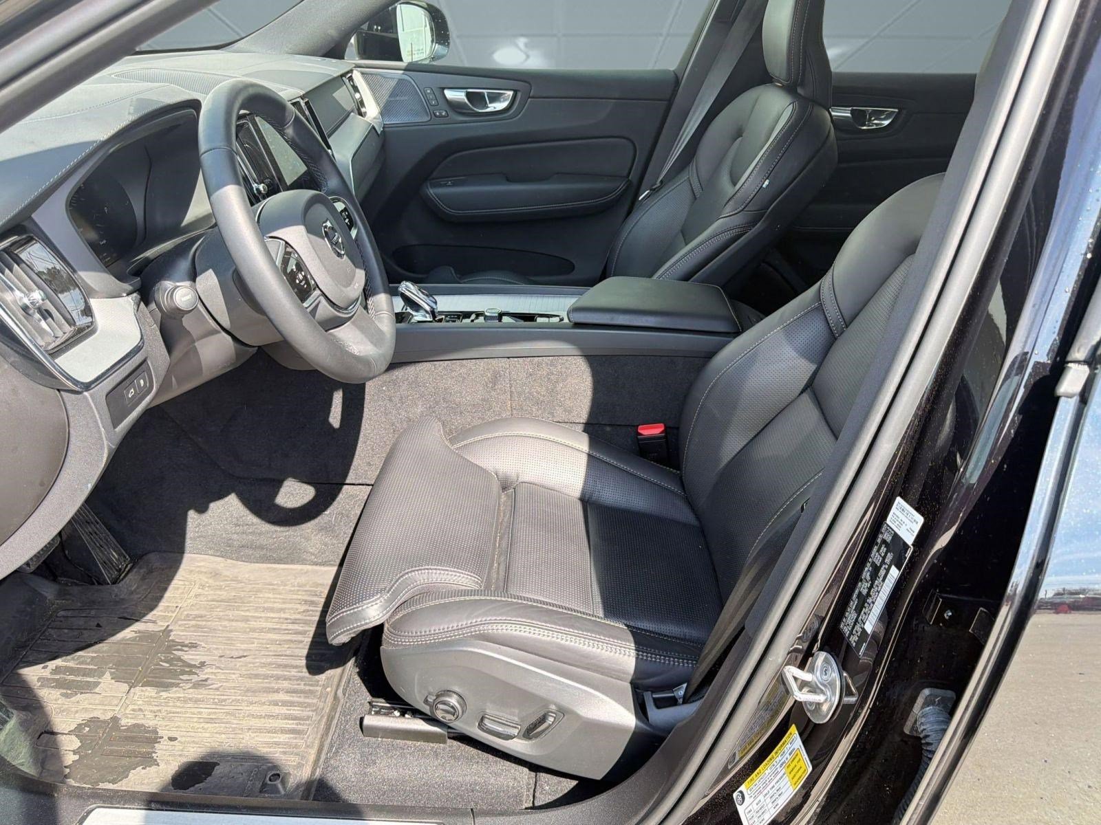 Certified 2024 Volvo XC60 T8 Ultimate w/ Protection Package Premier image 5