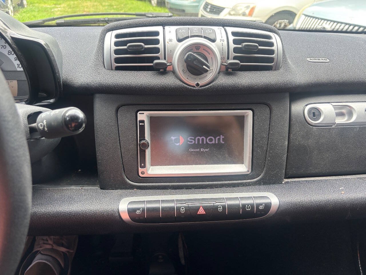 Used 2015 smart fortwo passion RWD image 18