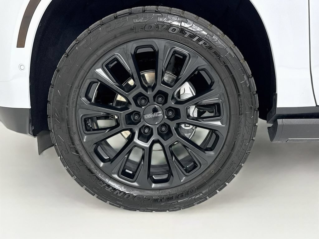 Used 2026 GMC Yukon Denali w/ Sun & Power Step Package AWD/4WD image 33