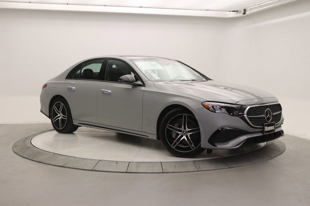 New 2026 Mercedes-Benz E 450 4MATIC Sedan image 1
