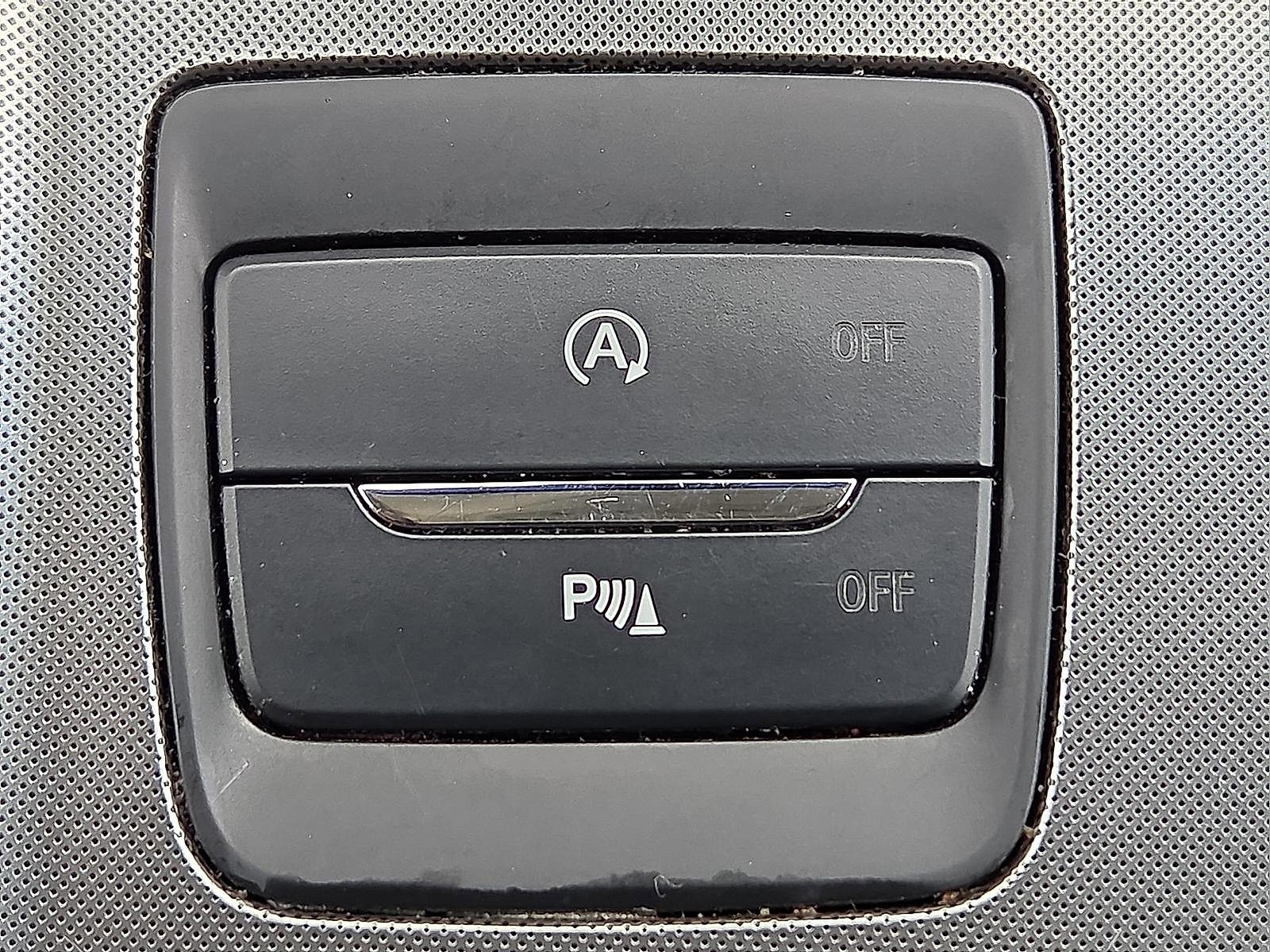 Used 2024 Ford Edge Titanium image 18