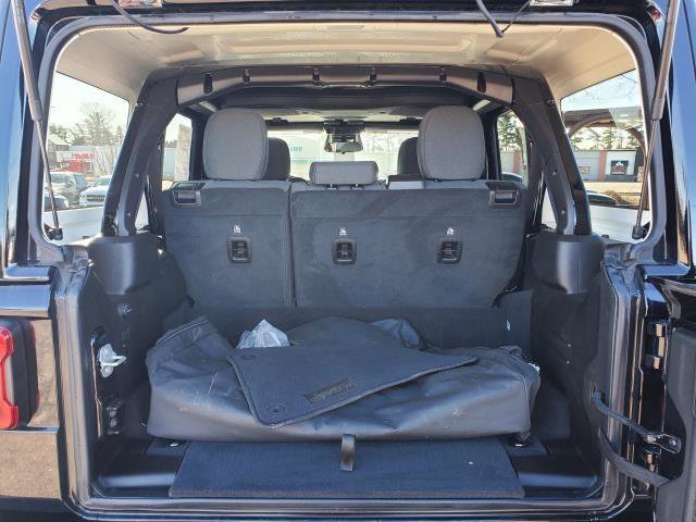 Used 2025 Jeep Wrangler Sahara w/ Safety Group AWD/4WD image 26